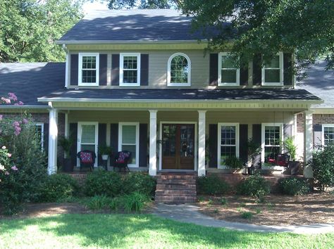 Porch without railings Front Porch On Two Story House, Front Porch No Railing, Front Porch Colonial House, Front Porch Remodel Before And After, Porch Without Railing, Colonial Front Porch, Before And After Landscaping, Exterior Facelift, New Front Porch