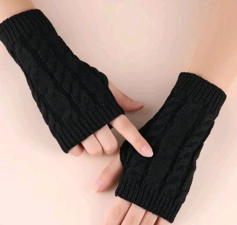 Aesthetic Hand Gloves, Hand Gloves Aesthetic, Hand Gloves Fashion, Aesthetic Gloves, Cute Display Pictures For Whatsapp, Dr Mundo, Nike Shoes Women Fashion, Gloves Fashion, Crochet Fashion Patterns