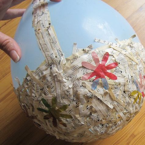 I Love to Create - A Tisket a Tasket a Recycled Easter Basket Paper Mache Easter Basket, Paper Easter Basket, Eco Friendly Easter, Easter Baskets To Make, Easter Basket Crafts, Easter Crafts For Adults, Basket Crafts, Easter Basket Diy, Easter Art