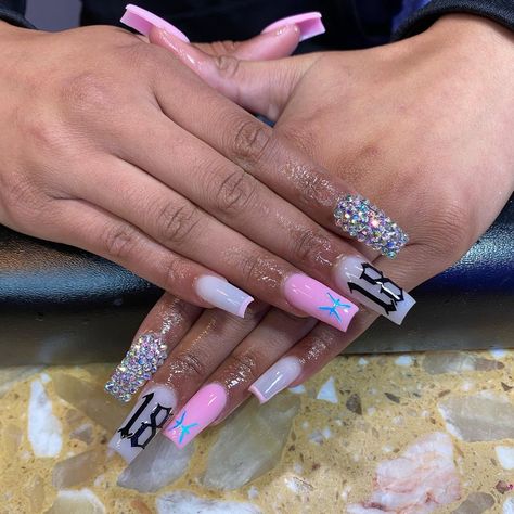 2006 Nails, 18th Bday Nails, Bday Nails Ideas, Bday Nails Ideas Short, Birthday Nail Set Ideas, Nail Set Ideas, Birthday Nail Set, Nails Ideas Short, Sweet 16 Nails