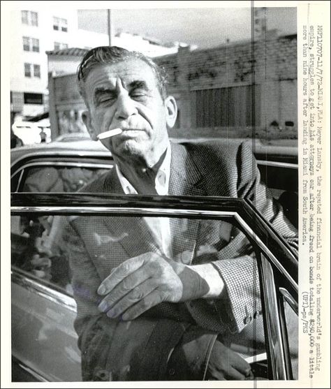 11/7/72-MIAMI, FLA: Meyer Lansky, the reputed financial brain of the underworld's gambling empire, struggles to get into his attorney's car after being freed on bond a little more than nine hours after landing in Miami from South America. (UPI)- Meyer Lansky, Italian Mobsters, Real Gangster, Mafia Gangster, Mafia Families, Wise Guys, Al Capone, The Florida Keys, Goodfellas