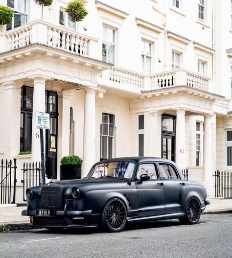 Unbelievable Mercedes 'Ponton' AMG V8 build with C63 underpinnings and 1950s body! Imagine driving about in this 😅🚗💎⬛��️ https://motorscentsuk.etsy.com #mercedes_amg #c63samg #ponton #motorscentsuk C63 Amg, Mercedes Benz Cars, Benz Car, Mercedes Benz Amg, Luxury Yachts, Retro Cars, Mercedes Amg, Old Cars, Car Design