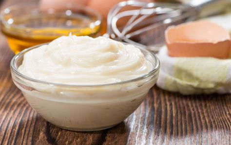 Make your own mayo with these two super easy, totally delicious recipes Paleo Mayonnaise Recipe, Fat Flush Diet, Fat Flush Recipes, Homemade Mayo Recipe, Salsa Ranchera, Paleo Mayonnaise, Low Sodium Recipes Heart, Homemade Mayonnaise Recipe, How To Make Mayonnaise