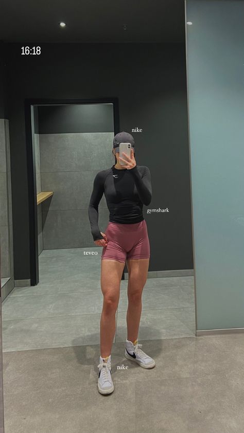 Nike Blazers Gym Outfit, Nike Blazer Gym Outfit, Gymshark Outfit Women, Gym Instagram Story, Gym Shark Outfit, Shark Clothes, Cap Outfits For Women, Gymshark Outfit, Nike Blazers Outfit