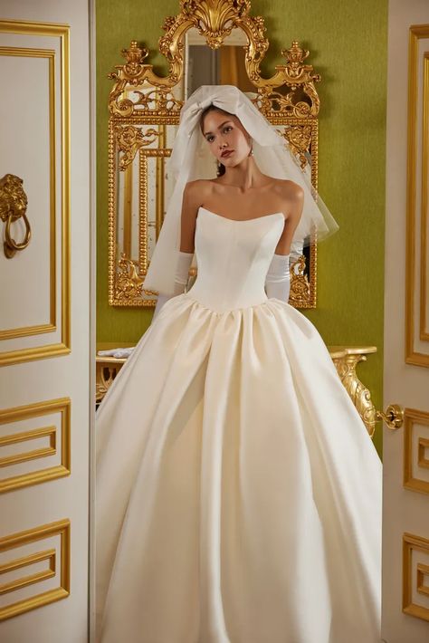 Sareh Nouri - Park View | Sareh Nouri Sareh Nouri Wedding Dress, Sareh Nouri Bridal, Wedding Ballgown, Sareh Nouri, Plain Wedding Dress, Basque Waist, Princess Wedding Gown, Timeless Wedding Dress, Park View