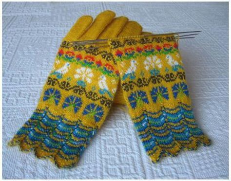 Motif Fair Isle, Fair Isles, Knit Gloves, Mittens Pattern, Knitted Wit, How To Purl Knit, Wrist Warmers, Fair Isle Knitting, Knit Mittens