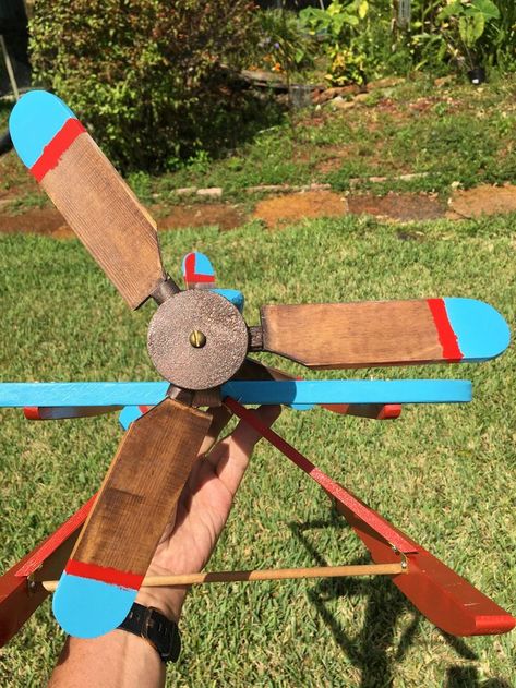 EASY method of making a whirligig propeller without using a table saw. Diy Whirligig, Propeller Diy, Whirligigs Patterns, Red Umbrella, Table Saw, Wood Toys, Diy Woodworking, The Community, Backyard Landscaping