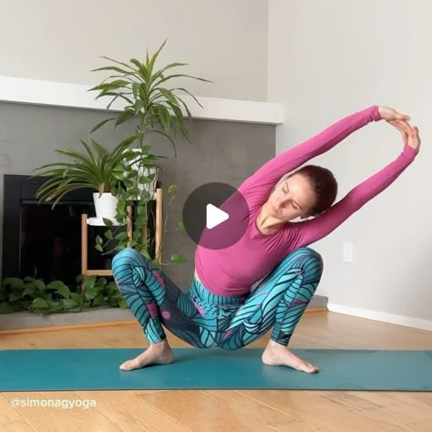 Yoga Daily Flow on Instagram: "When I want to get a short movement session in I usually go for mobility drills to brings warmth to muscles and joints. Body feels alive and ready for the day or more limber after a long day sitting in front computer. . . . Post by @simonagyoga  . . . . #yogafitness #yogastrength #yogamobility #yogamovement #hipmobility #mobilityexercises #functionalmovement #strengthandmobility #hipmobilityexercises #yogadrills #yogatutorial #yogafeelsgood #yogapractice #yogaeverydamnday #yogapracticenotyogaperfect #yogalife #yogamoves #movementislife" Leg Toning, Daily Flow, Mobility Drills, Hip Mobility Exercises, Stretching Exercise, Yoga Daily, Yoga Flows, Yoga Movement, Yoga Tutorial