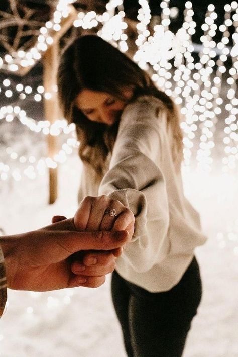 Simple Winter Engagement Photos, Xmas Engagement Photos, Proposal Announcement Pictures, Valentines Day Engagement Photos, Winter Proposal Outfits Women, Proposal Nails Engagement Winter, Christmas Light Engagement Photos, Engagement Photos Outfits Winter Casual, Engagement Photos January