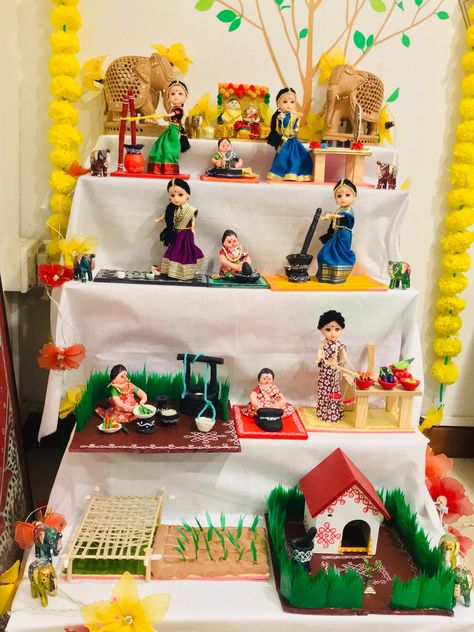 Bommala Koluvu Ideas Diy, Golu Decoration Ideas Theme, Village Theme Decoration, Village Theme Decoration Indian, Bommala Koluvu Ideas, Sankranti Decoration, Diy Golu Dolls, Navaratri Golu, Bommala Koluvu