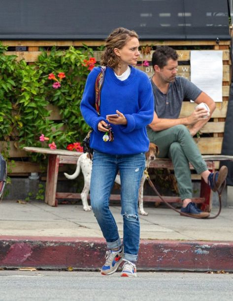 Natalie Portman Street Style, Natalie Portman Style, Natalie Portman, Fashion Inspo Outfits, Celebrity Style, Fashion Inspo, Style Inspiration, Street Style, Google Search