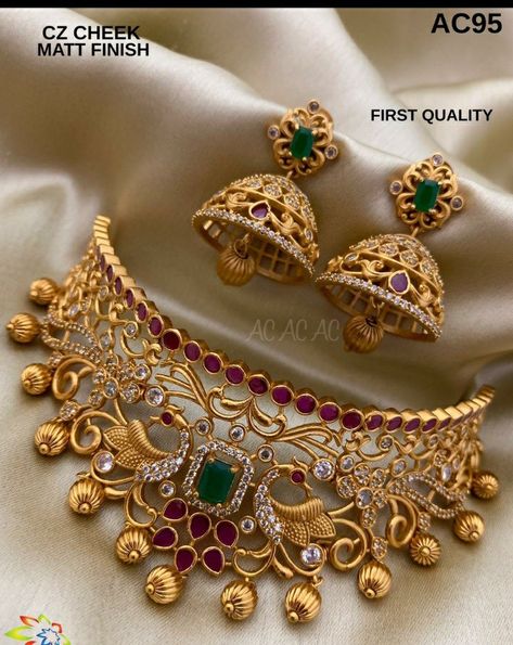 Neck Choker Designs Gold, Luxury Gold Choker For Wedding, Gold Tilla Choker For Wedding, Luxury Gold Choker With Stone Work, Luxury Heavy Gold Choker, Festive Heavy Gold Choker, Fancy Diamond Ring, Delicate Gold Jewelry, Temple Jewelry Necklace