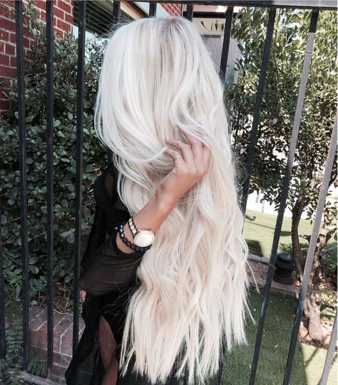 Popelavá Blond, Ombre Blonde Hair, Icy Blonde Hair Color, Ice Blonde Hair, Long White Hair, Silver Blonde Hair, Icy Blonde Hair, White Blonde Hair, Blonde Haircuts