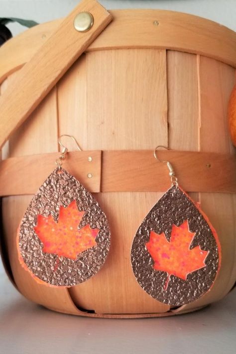 Diy Cricut Earrings, Fall Earring Ideas, Faux Leather Earrings Template Free, Faux Earring Ideas, Free Svg Files For Cricut Faux Leather Earrings, Fall Earrings Diy, Faux Leather Earrings Cricut Svg Free, Fall Leather Earrings, Diy Fall Faux Leather Earrings