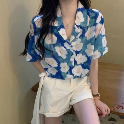 Teenage Fashion, Loose Shirts, Chiffon Shirt, Kpop Fashion Outfits, Vintage Casual, Fashion 2024, Teenage Fashion Outfits, Blouse Shirt, Print Chiffon