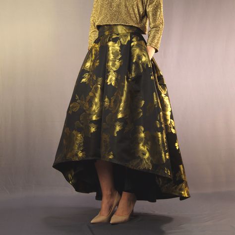 jacquard ball skirt Brocade Skirts And Tops, Brocade Skirt And Top, Long Skirt With Shirt, Cotton Dress Summer Casual, Long Skirt Top Designs, Nigerian Lace Dress, Brocade Top, Long Skirt And Top, Damask Dress