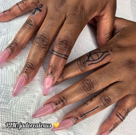 African Finger Tattoos, Cute Finger Tattoos Black Women, Line Hand Tattoos For Women, Ankh Finger Tattoo Women, Ankh Hand Tattoo, Uli Igbo Tattoo, Black Hand Tattoos For Women, Eye Of Horus Nails, Ankh Finger Tattoo