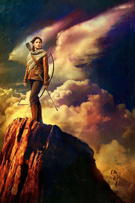 Katniss Everdeen (has anyone else noticed the clouds behind her look like wings?) Catching Fire Poster, New Hunger Games, Fire Poster, The Hunger Games Catching Fire, Fire Movie, Jena Malone, Donald Sutherland, Best Movie Posters, Hunger Games 3