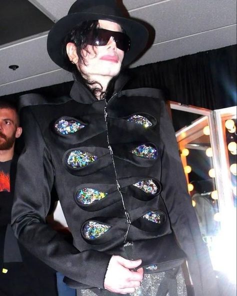 Michael Jackson Impersonator, Michael Jackson Outfits, Kenny Ortega, Mike Jackson, Michael Jackson Rare, Photos Of Michael Jackson, Michael Jackson Smile, Michael Jackson Bad, Tour Outfits