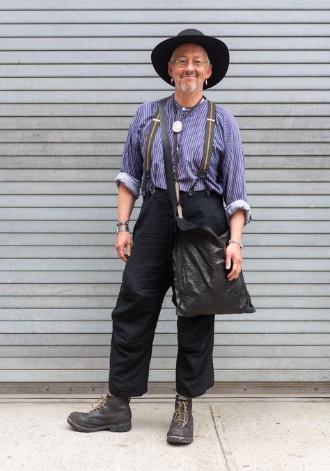 Andrew, 60“I’m wearing a custom beaver fur hat, a vintage German coal miners shirt, a goat skin bag, a Tlinget bolo tie, and Paul Harnden panda vintage boots. I’m inspired by early 20th century working class clothing based on practicality and simplicity.”Apr 14, 2019 ∙ Dumbo Bolo Tie Outfit, Nyc Looks, Ootd Boy, Paul Harnden, Coal Miners, Class Outfit, A Goat, New Museum, Androgynous Fashion