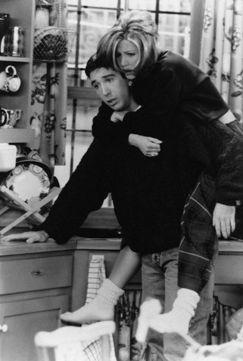 Rachel Green Friends, Ross And Rachel, Friends Scenes, Jenifer Aniston, Friends Episodes, Friends Poster, Ross Geller, Friends Cast, Friends Tv Series