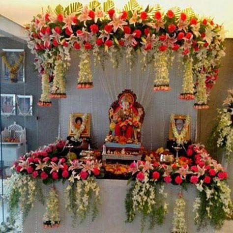 Creative Ganpati Decoration, Decoration Ganpati, Flower Decoration For Ganpati, Gauri Decoration, Eco Friendly Ganpati Decoration, Ganpati Decoration Ideas, Ganpati Decoration Theme, Mandir Decoration, Ganesh Chaturthi Decoration