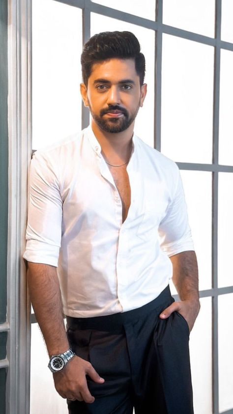 Zain Imam Instagram, Fashion Models Men, Zain Imam, Wolverine Marvel, Boys Dpz, Wedding Season, Fashion Models, Drama, It Cast