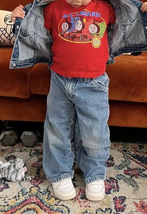 Toddler Fits Boy, Toddler Thrift Outfits, 90s Baby Boy Outfits, Baby Boy Astethic, Kids Aesthetic Boy, Y2k Kids Outfits, Kids 90s Outfit Ideas Boys, Vintage Toddler Outfits, Baby Boy Fits