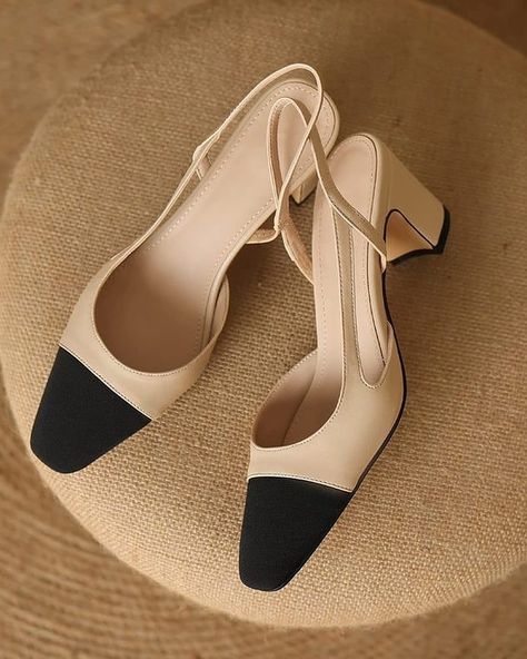 Wedding Shoes For Women, Casual Wedding Shoes, Office Heels, Sling Back Pumps, Comfortable Work Shoes, Chanel Slingback, Chunky Heels Casual, Women Fashion Dress, Work Shoes Women