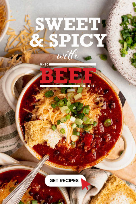 This sweet and spicy chili is the perfect combination of smoky, sweet, and spicy thanks to the maple syrup and bold chili seasoning. 

#chili #chilirecipe #beefrecipe #30minutemeal Spicy Beanless Chili Recipe, Chili Bean Dip, Beanless Chili Recipe, Sweet Chili Recipe, Sweet And Spicy Chili, Chili Recipe Stovetop, Chili Bean, Spicy Chili Recipe, Grub Hub