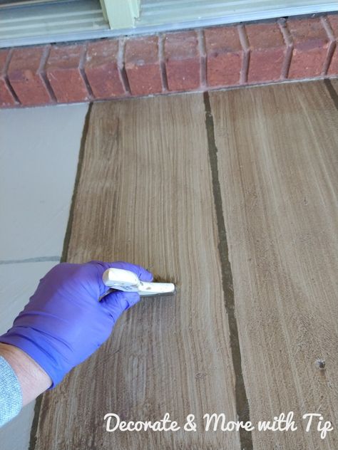 HOW I PAINTED & STAINED MY CONCRETE FLOOR TO LOOK LIKE WOOD – Decorate & More with Tip Stained Concrete Porch, Diy Stained Concrete Floors, Concrete Wood Floor, Stenciled Concrete Floor, Concrete Stain Patio, Paint Concrete Patio, Porch Wood, Floor Makeover, Porch Paint