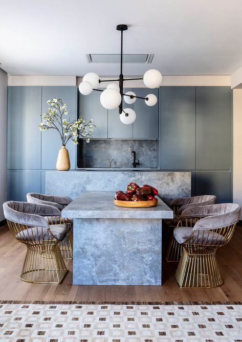 Townhouse Interior, Elegant Kitchens, Blue Kitchens, Residential Design, Architectural Digest, Dream Home Design, Decoration Design, Grey Blue, Interior Design Kitchen