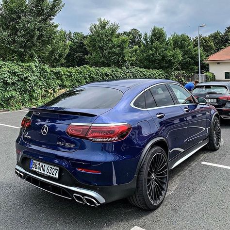 Tɪᴍᴜʀ ᴛʜᴇ CLA-Dʀɪᴠᴇʀ ㉦ on Instagram: “The new facelift of the @MercedesAMG GLC63 S 4Matic+ Coupe 📸 @mr_mercedesamg Coupe or SUV? For me all day Coupe 😍🌟 . #MercedesAMG #AMG #GLC…” 63s Amg, Mercedes Benz Glc Coupe, Mercedes Benz Gle Coupe, Mercedes Benz Suv, Benz Suv, Gle Coupe, Mercedes Gl, Dodge Demon, C 63 Amg