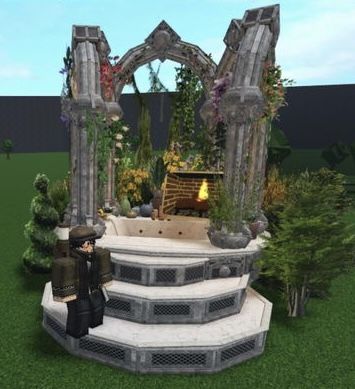 Bloxburg Wonderland, Bloxburg Castle Layout Floor Plan, Bloxburg Alice In Wonderland, Whimsical Bloxburg House, Fantasy House Bloxburg, Mini Castle Bloxburg, Futuristic Bloxburg House, Bloxburg Castle Entrance, Witch House Bloxburg