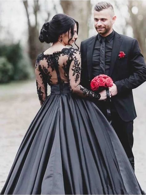 Black Wedding Dress Plus Size, Goth Wedding Ideas, Long Sleeve Prom Dress Lace, Forest Wedding Dress, Gothic Wedding Ideas, Black Lace Wedding Dress, Gothic Wedding Dresses, A Black Wedding, Plus Size Ball Gown