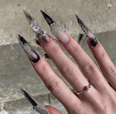 Long Stiletto Nails, Sharp Nails, Halloween Acrylic Nails, Punk Nails, Gothic Nails, Edgy Nails, Goth Nails, Classy Acrylic Nails, Pretty Gel Nails