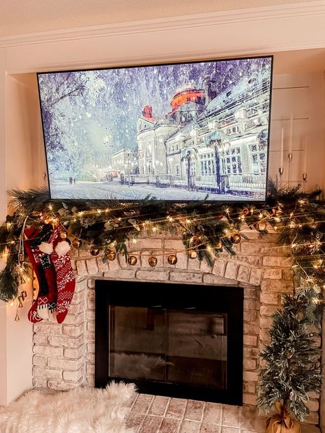 Christmas Art // Art on Smart TV Holiday Staircase, Staircase Garland, Still Frame, Holiday Images, Christmas Mantel, More Is More, Christmas Mantle, Christmas Frames, Christmas Mantels