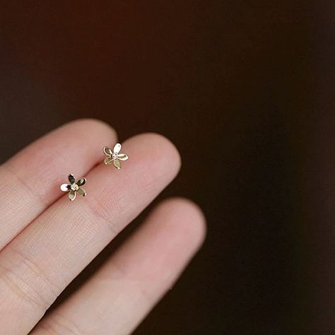 9K solid gold Daisy Flower Crystal Super Dainty mini unique stud earring minimal simple design wedding gift girls kids gift _ - AliExpress Mobile Gold Daisy Earrings, Gold Earrings For Kids, Small Earrings Gold, Simple Gold Earrings, Gold Earrings Models, Pretty Jewelry Necklaces, Stud Earrings Unique, Flower Crystal, Mini Earrings