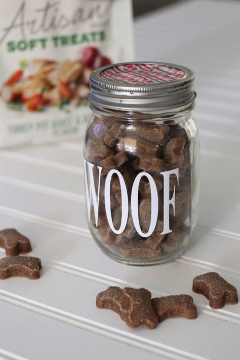 Dog Treat Container Diy, Diy Soap Labels, Diy Dog Gate, Dog Treat Container, Treat Containers, Diy Dog Treats, Diy Cans, Diy Essential Oils, Pet Care Tips