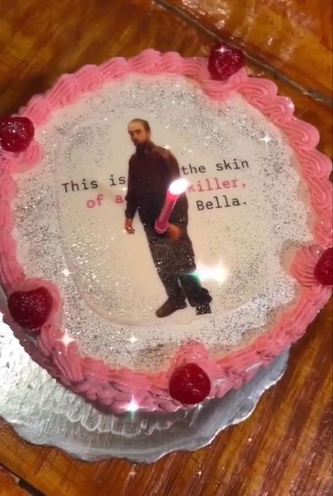 Twilight Cake, Skin Of A Killer Bella, Twilight Party, Cake Fails, Hedgehog Cake, Funny Birthday Cakes, A Hedgehog, Creative Birthday Cakes, Pretty Birthday Cakes