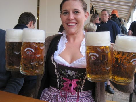 Trachten: The Traditional Outfits for Oktoberfest (And what to wear for Oktoberfest as a tourist) - WanderInGermany Octoberfest Helen Ga, Oktoberfest Pictures Ideas, October Fest Germany, Oktoberfest In Germany, Polka Music, German Beer Girl Oktoberfest, Cute Glasses Frames, Army Post, Cute Glasses