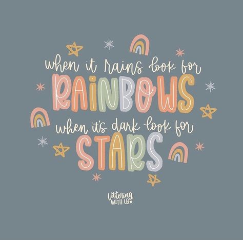 Kawaii Quotes Aesthetic, Positive Daily Quotes, Hanging In There, Classroom Quotes, Cute Inspirational Quotes, Rainbow Shop, Motivational Messages, Teacher Quotes, Happy Words