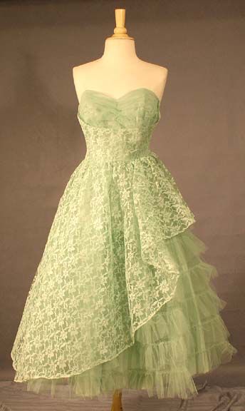 Tinker Bell 1950 Vintage Dresses, Iridescent Summer, 1950s Prom Dress, 1950s Vintage Fashion, Green Cocktail, Vintage Prom, Fashion 1950s, Prom Dresses Vintage, 50s Dresses