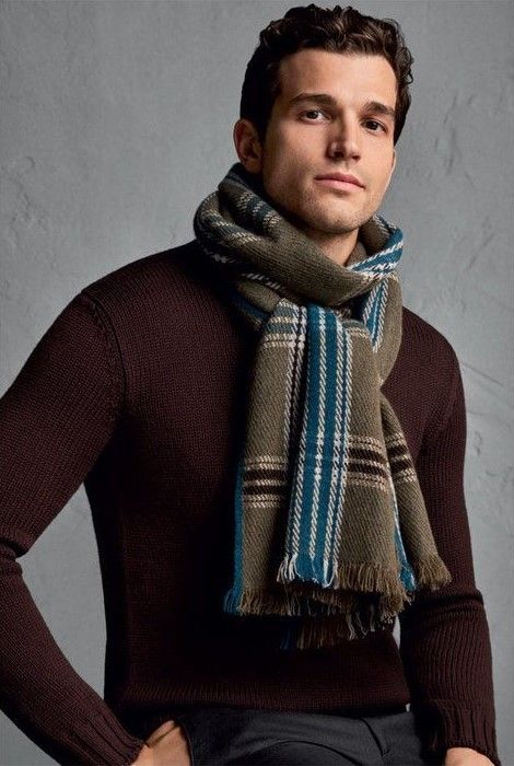 Model Shoot, Stylish Men Casual, Sweater Scarf, Street Style Outfits Men, Man Style, Men Model, Mens Scarves, Well Dressed Men, Loro Piana