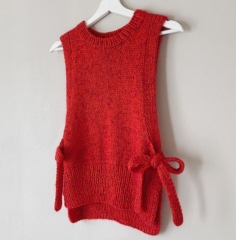 Cosmic Autumn Rebellion: Tie-Side Vest Knitting Kit - M Knitted Tabard Pattern Free, Side Tie Vest Pattern, Vest Knit Pattern, Simple Knitting Projects, Knitted Vest Pattern, Diy Vest, Mohair Vest, Knit Vests, Vest Knitting Pattern