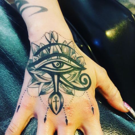 Eye of horus hand tattoo Hand Tattoos Eye Of Horus, Hand Tattoos For Women Egyptian, Eye Hand Tattoo, 3rd Eye Tattoo, Egyptian Eye Tattoos, Third Eye Tattoos, Ankh Tattoo, Horus Tattoo