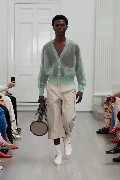 Denzilpatrick Men’s Spring 2025 Ready-to-Wear Collection [PHOTOS] Summer Uniform, Relaxed Outfit, Mens Spring, Mens Accessories Fashion, Couture Collection, Model Agency, London Fashion, London Fashion Week, Mens Summer