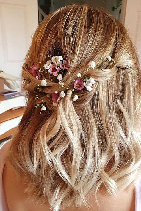 Hair With Flowers In It, Shoet Hair, Hair With Flowers, Romantic Braid, Bridal Party Hair, Flower Hair Pieces, Boho Twists, Bridal Hair Inspiration, Bridesmaid Hair Makeup