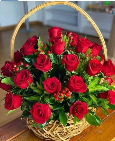 Basket Flower Arrangements, Rose Flower Arrangements, Flower Garland Wedding, Birthday Wishes Flowers, Rose Flower Pictures, Rose Flower Wallpaper, Good Morning Flowers Pictures, Good Morning Flowers Gif, Flower Arrangements Simple