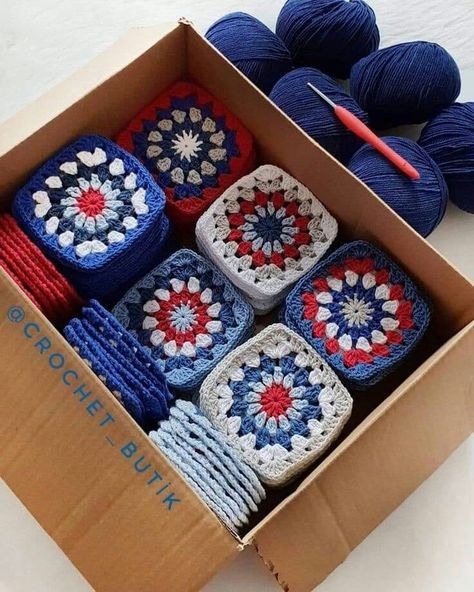 Patriotic Crafts To Sell, Primitive Patriotic Crafts, Patriotic Crafts Diy, Gilet Crochet, Masks Diy, Games Diy, Halloween Recipe, Easy Crochet Blanket, Mode Crochet